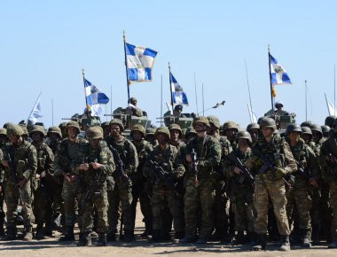 Εντυπωσιακά βίντεο του ΓΕΕΘΑ για την Ημέρα των Ενόπλων Δυνάμεων - Δείτε και μόνοι σας